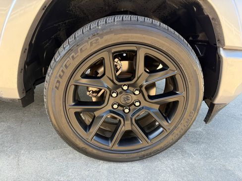 Used 2021 RAM 1500 Laramie image 37