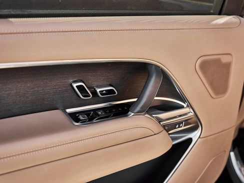 Used 2025 Land Rover Range Rover Long Wheelbase SE image 51