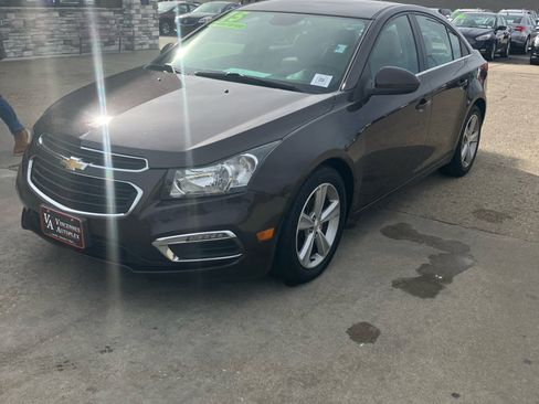 Used 2015 Chevrolet Cruze LT w/ Enhanced Safety Package image 8
