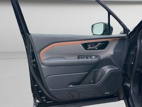 Certified 2025 Subaru Forester Sport image 20