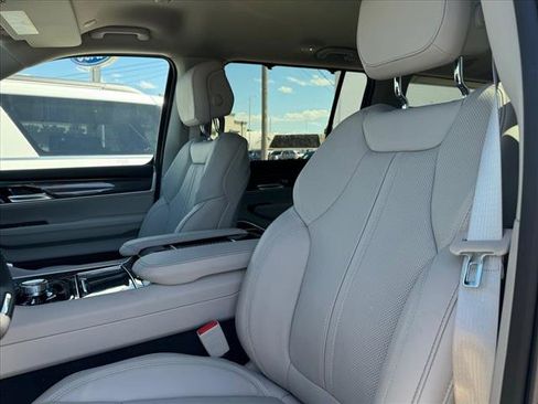 New 2024 Jeep Wagoneer L 4WD w/ Convenience Group I image 9