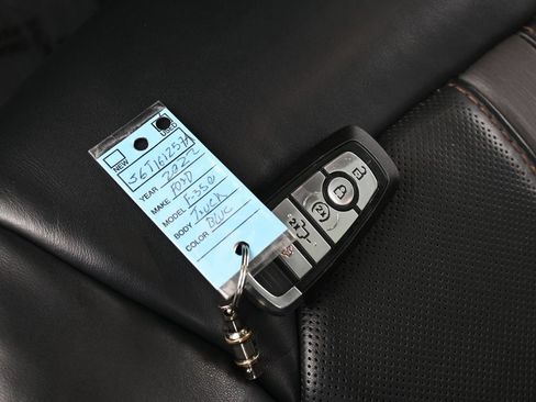 Used 2022 Ford F350 Platinum AWD/4WD image 19