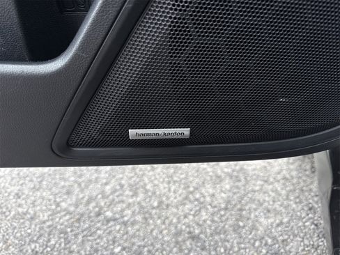 Used 2020 Subaru Outback Limited image 17