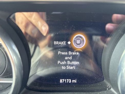 Used 2018 Jeep Wrangler Unlimited Sport S image 11