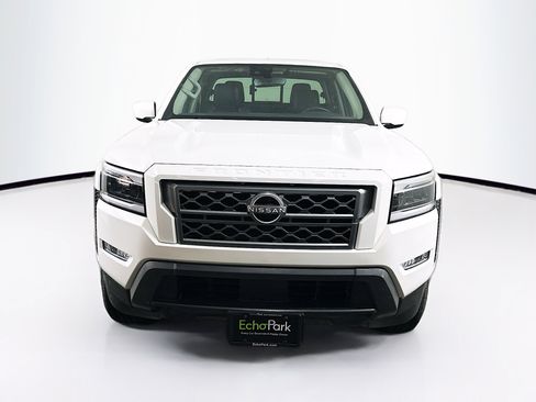 Used 2024 Nissan Frontier SL w/ Technology Package image 2