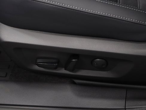 New 2026 Mitsubishi Outlander SE image 17