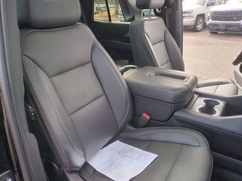 Used 2023 Chevrolet Tahoe High Country image 32