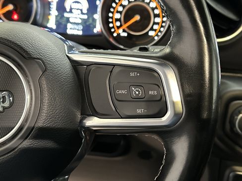 Used 2021 Jeep Wrangler Unlimited Sahara AWD/4WD image 27