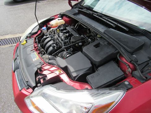 Used 2012 Ford Focus SE FWD image 38