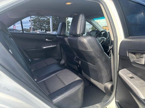 Used 2014 Toyota Camry SE FWD image 12