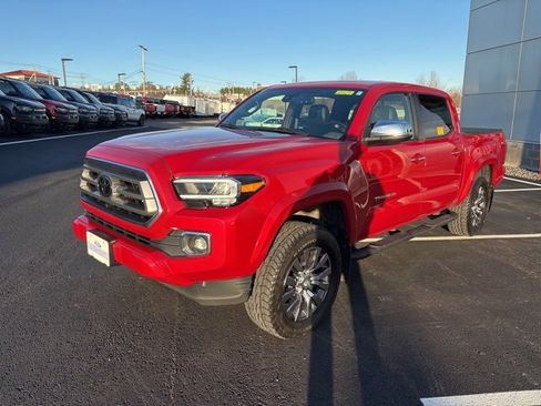 Used 2022 Toyota Tacoma Limited image 7