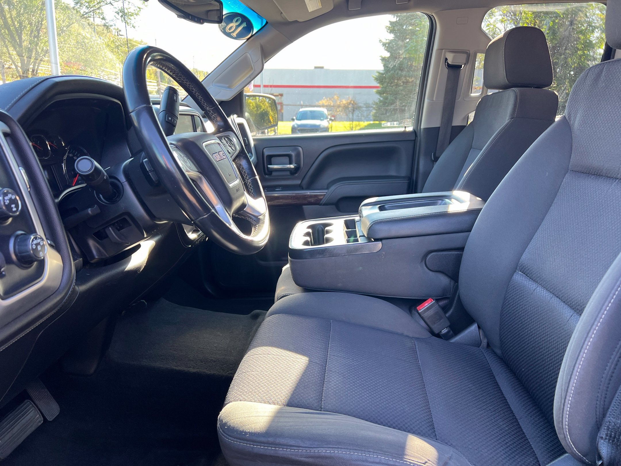 Used 2018 GMC Sierra 1500 SLE w/ SLE Value Package AWD/4WD image 16