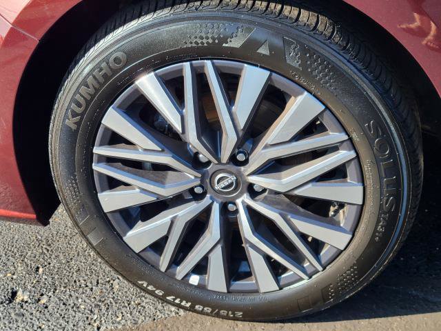 Used 2025 Nissan Altima 2.5 SV FWD image 5