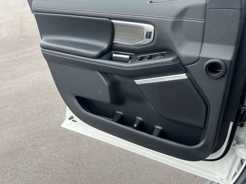 New 2025 Ford Expedition Max Platinum w/ Driver's Package image 15