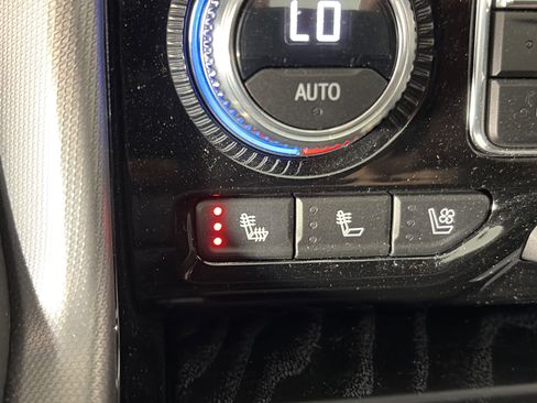 Used 2023 GMC Yukon Denali image 31