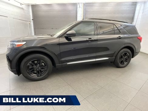 Used 2023 Ford Explorer XLT RWD image 1