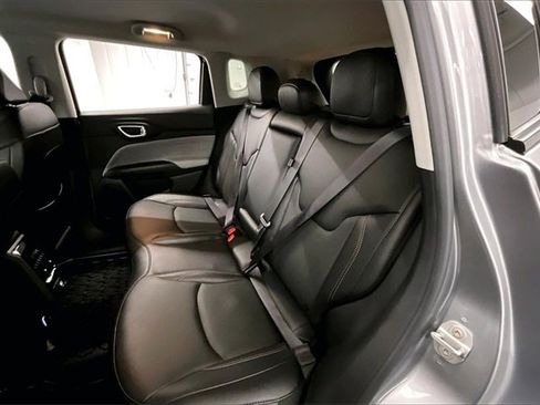 Used 2022 Jeep Compass Latitude image 20