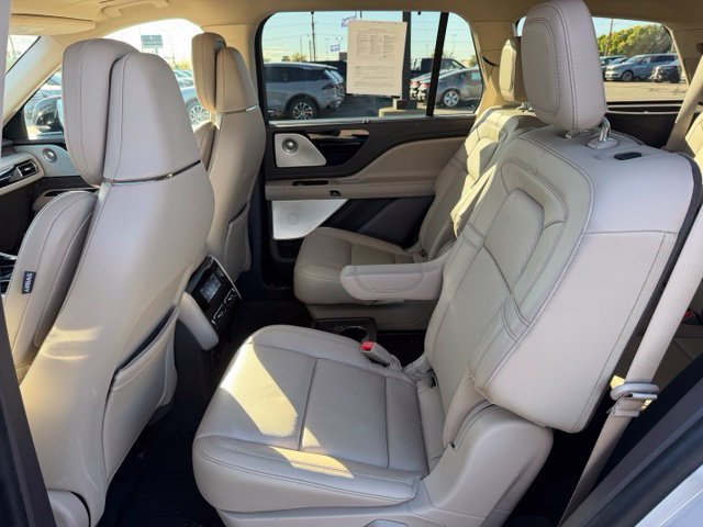 Used 2023 Lincoln Aviator Reserve w/ Equipment Group 201A AWD/4WD image 16
