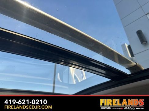 Used 2019 Buick Envision Premium w/ Driver Confidence Package image 19