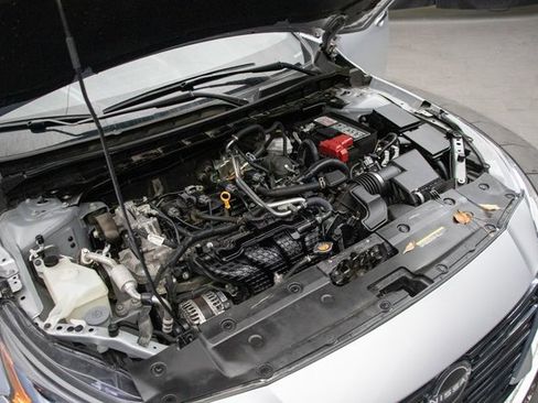 Used 2024 Nissan Altima 2.5 SV image 29