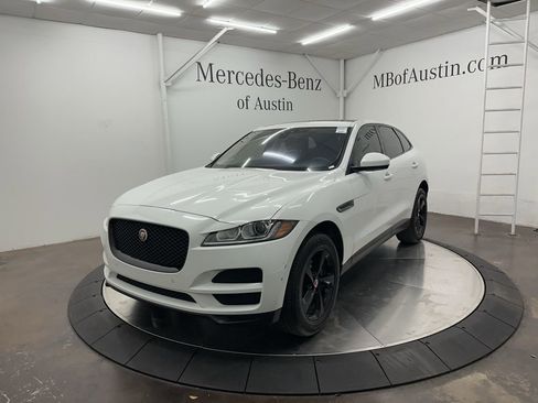 Used 2020 Jaguar F-PACE Premium image 3