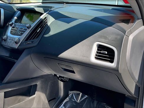 Used 2016 Chevrolet Equinox LTZ w/ Enhanced Convenience Package image 16