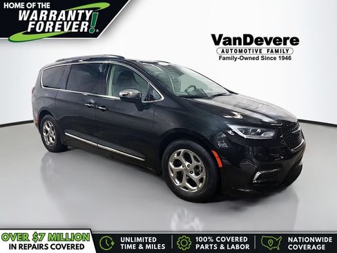 Used 2023 Chrysler Pacifica Limited FWD image 1