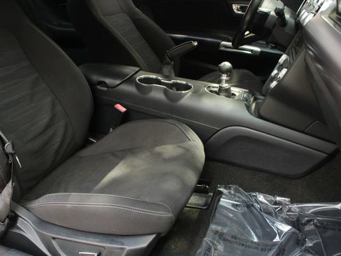 Used 2016 Ford Mustang GT RWD image 23