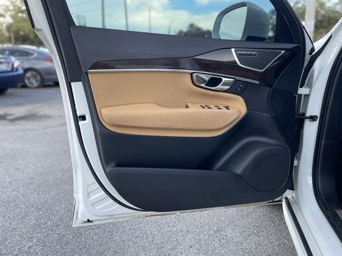 Used 2019 Volvo XC90 T6 Momentum w/ Advanced Package AWD/4WD image 35