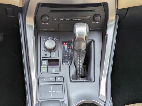 Used 2015 Lexus NX 200t 200t Sport Utility image 21