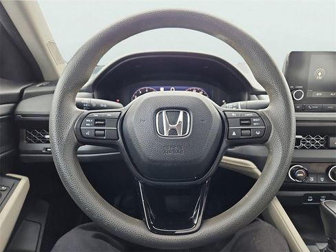 Certified 2023 Honda Accord EX image 27
