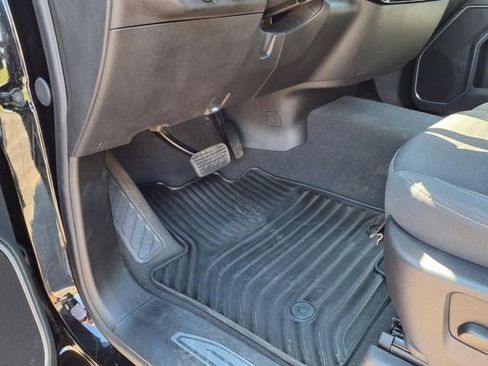 Used 2025 Chevrolet Silverado 1500 LT image 44