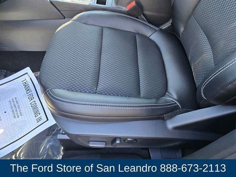 New 2025 Ford Escape SE image 17