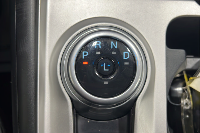 Used 2021 Ford Explorer XLT AWD/4WD image 14