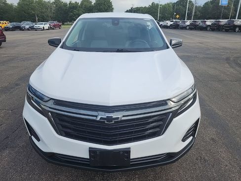 Used 2023 Chevrolet Equinox LS w/ LS Convenience Package AWD/4WD image 2