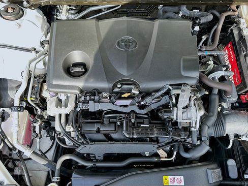 Used 2019 Toyota Camry LE image 30