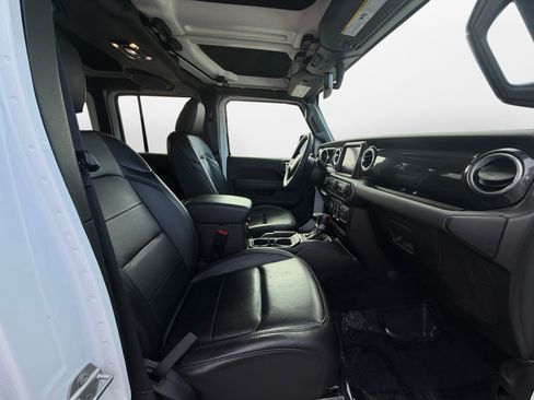 Used 2023 Jeep Wrangler Altitude image 15