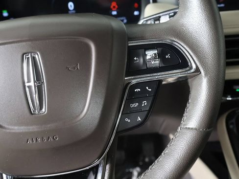 Used 2023 Lincoln Nautilus FWD image 39