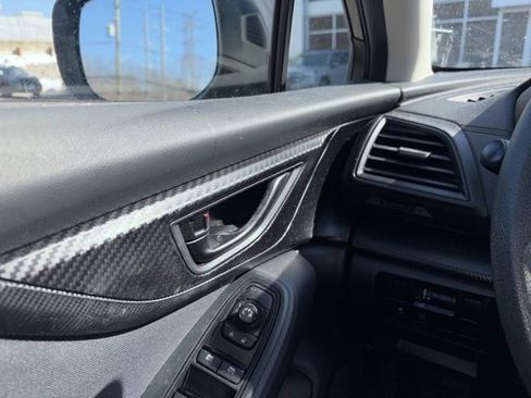 Used 2023 Subaru Crosstrek 2.0i image 7