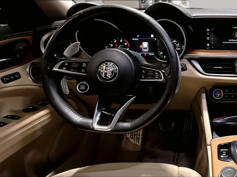 Used 2020 Alfa Romeo Stelvio Ti Lusso AWD/4WD image 6