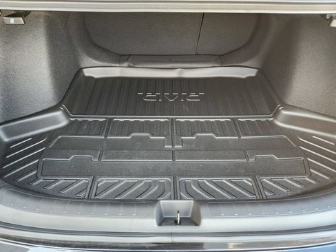Used 2025 Honda Civic Sport image 31