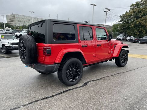 Certified 2023 Jeep Wrangler Unlimited Sahara AWD/4WD image 8