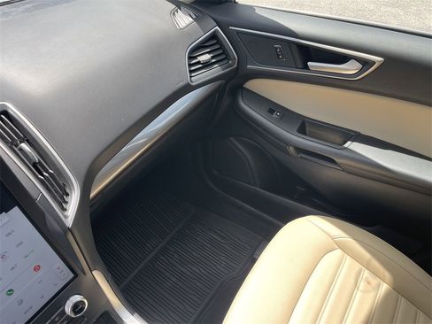 Used 2023 Ford Edge SEL w/ Convenience Package image 28