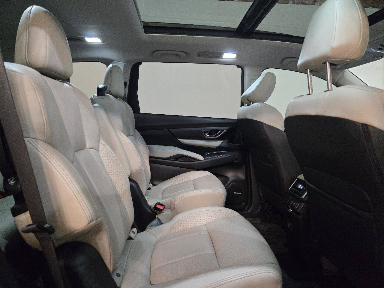 Used 2021 Subaru Ascent Limited w/ Technology Package AWD/4WD image 27