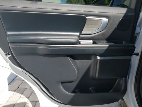 Used 2025 Ford Expedition Platinum w/ Driver's Package image 12