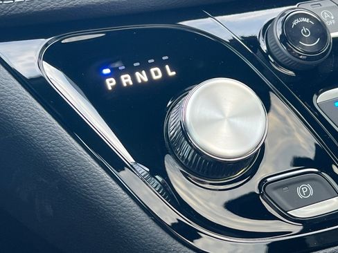 New 2026 Chrysler Pacifica Select image 20