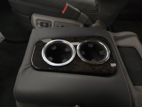 New 2025 GMC Savana 2500 Extended w/ Driver Convenience Package image 23