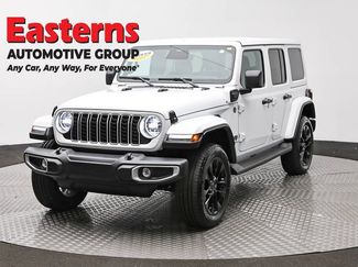 Used 2025 Jeep Wrangler Unlimited Sahara video 1