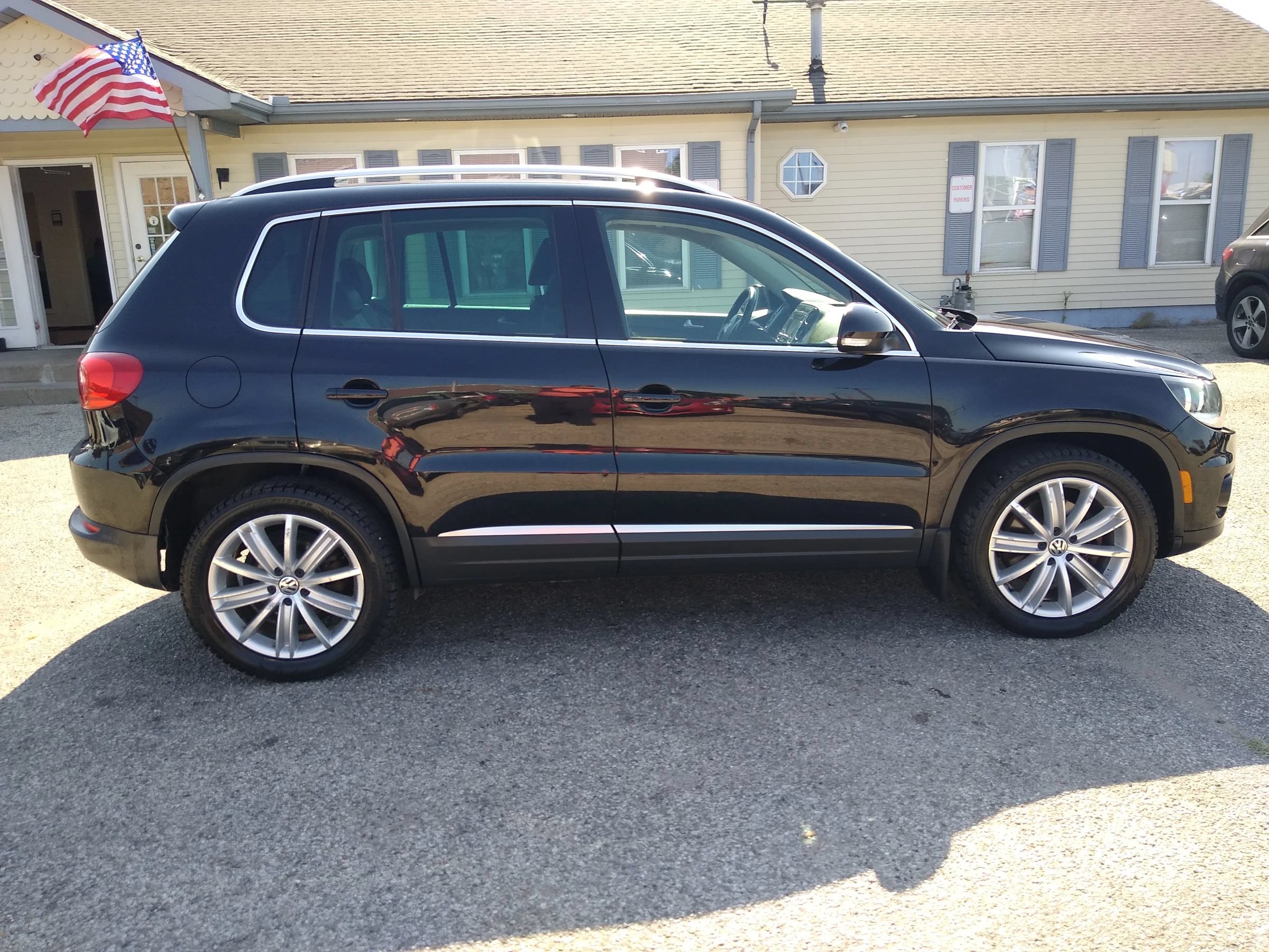 Used 2014 Volkswagen Tiguan SEL AWD/4WD image 8