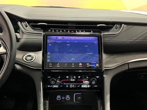 New 2025 Jeep Grand Cherokee L Overland w/ Advanced Protech Group III image 16